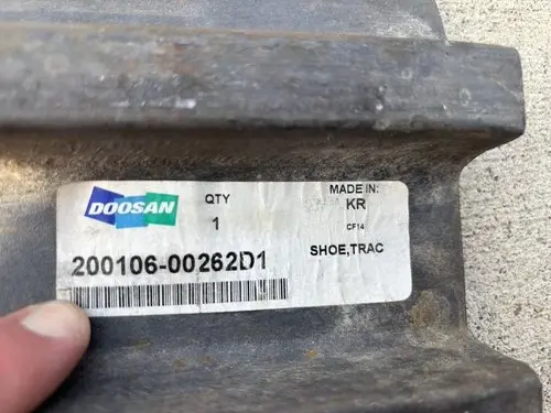 Develon Track Shoe 600mm 200106-00262D1